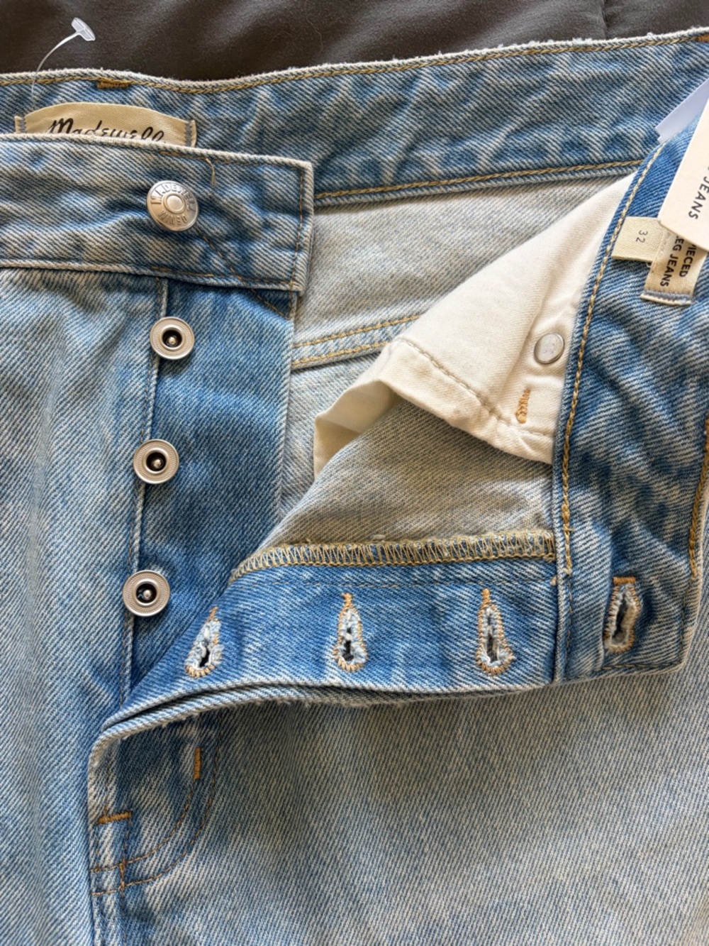 NWT Madewell Light Wash Curvy Pieced Barrel-Leg Jeans - Picture 3 of 5